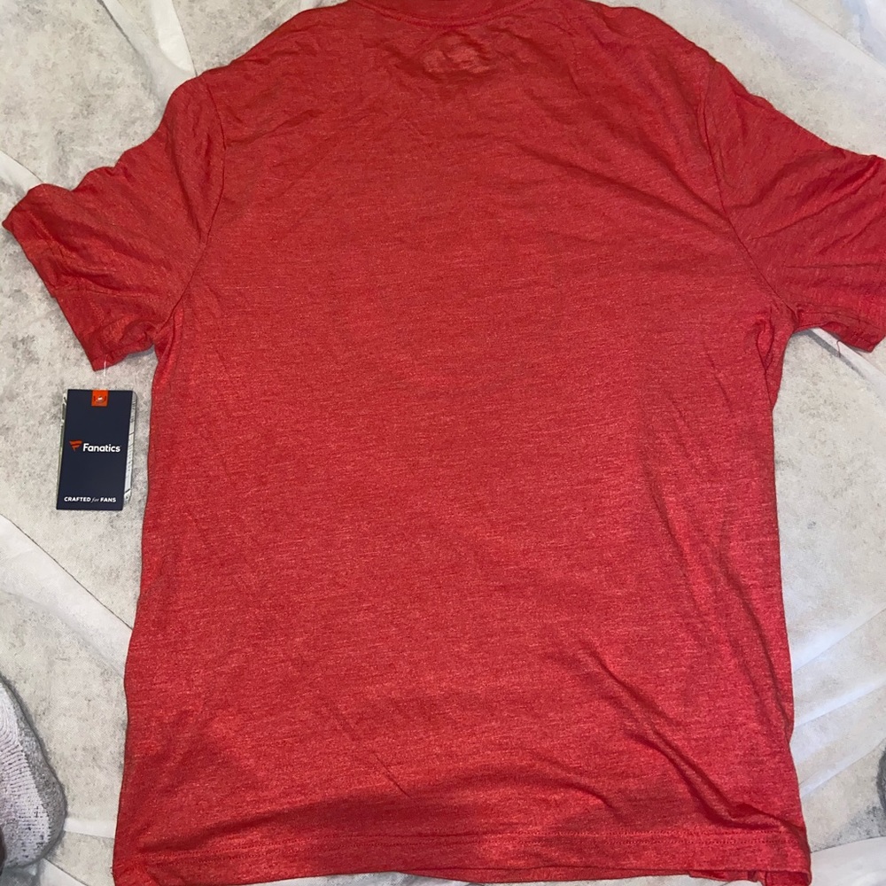 T-Shirt - Picture 3 of 4